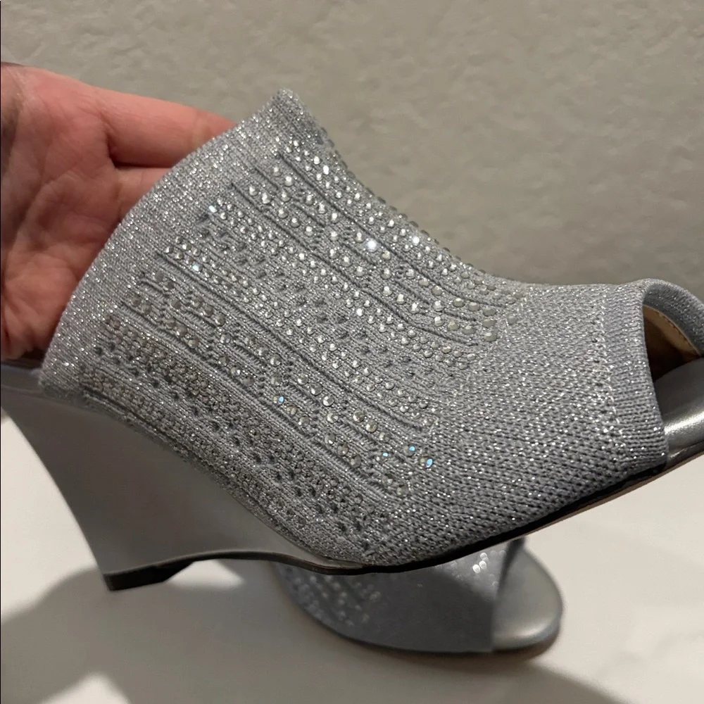 Lauren Lorraine size 6.5 Glittering Silver Wedge Mules - Picture 7 of 8